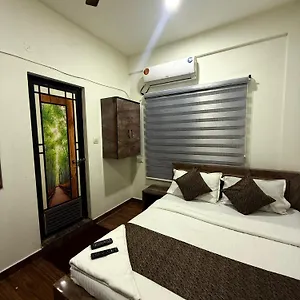 https://indeo-residency.kerala-hotels.net