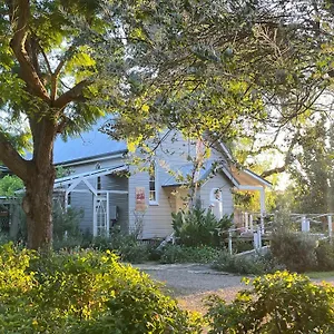 https://bnb-the-old-church.queenslandhotels.net